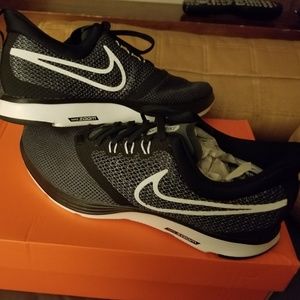 Nike Zoom Strike